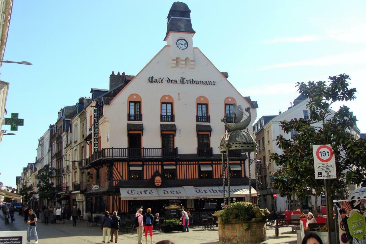 Appartement Cosy*** Centre Historique Dieppe - Rue Pietonne A 200M De La Plage Buitenkant foto